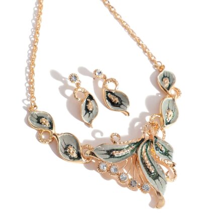 SOHI Designer Necklace Set , necklace and Earrings, jewellery set for women traditional, Alloy, Lobster clasp, Statement, Stylish, Elegant Jewellery for ladies, Indo-western jewellery set for women